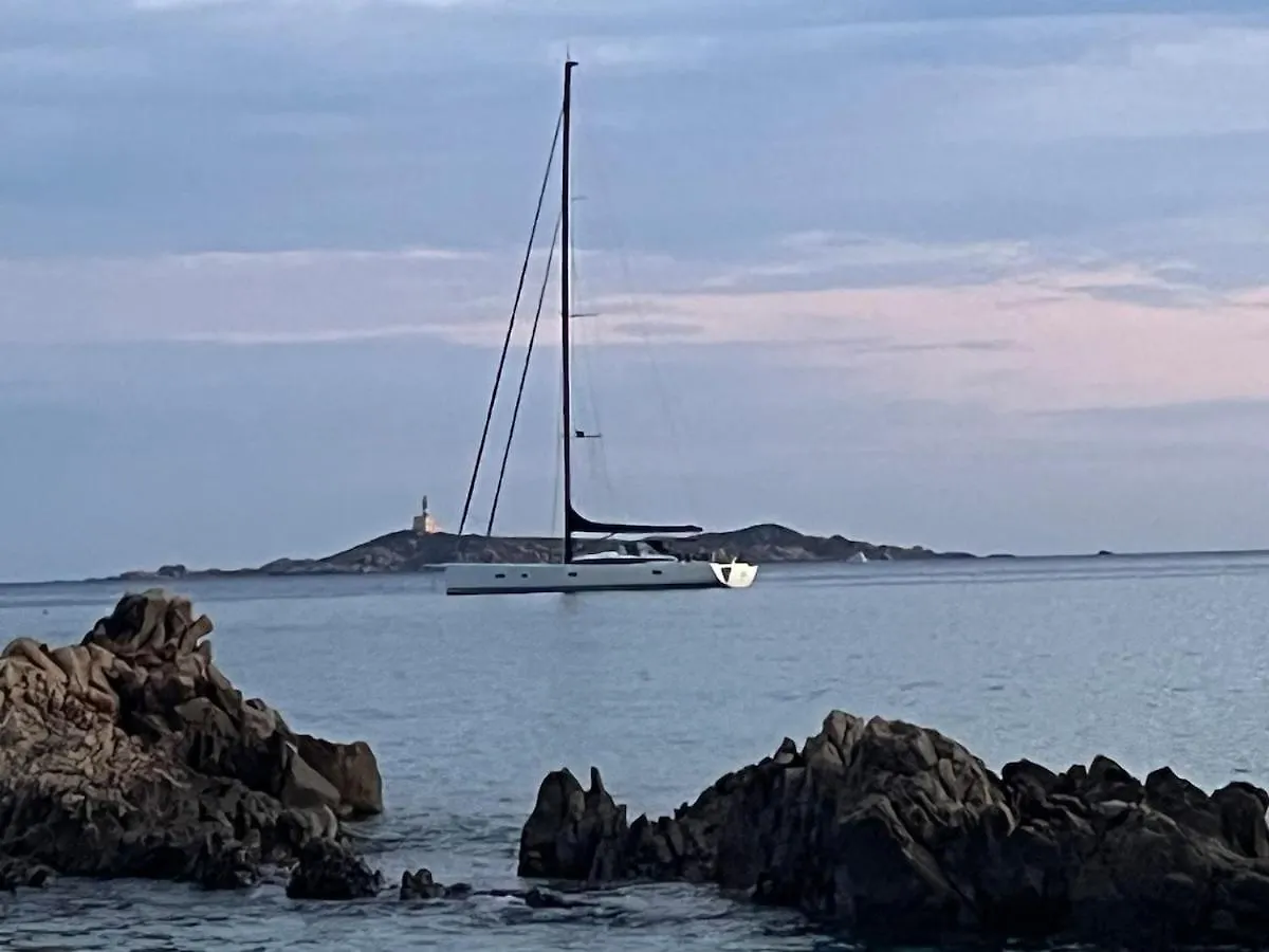 Villa Acquamarina A 2 Passi Dal Mare Simius Itália